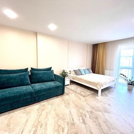 Osapart Romantic Apartment In The Complex Great Britain Liov Exterior foto