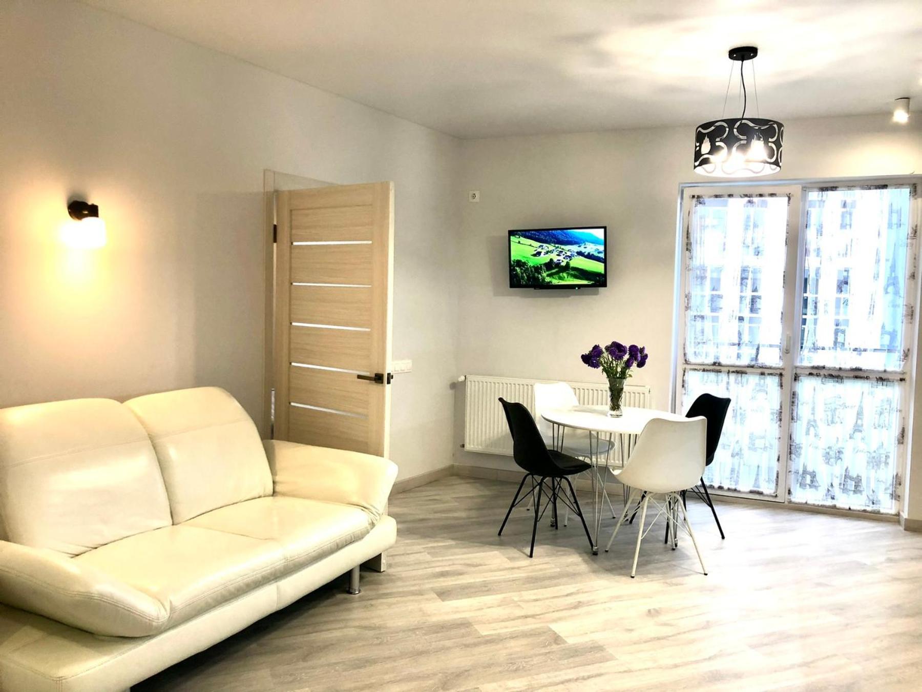 Osapart Romantic Apartment In The Complex Great Britain Liov Exterior foto